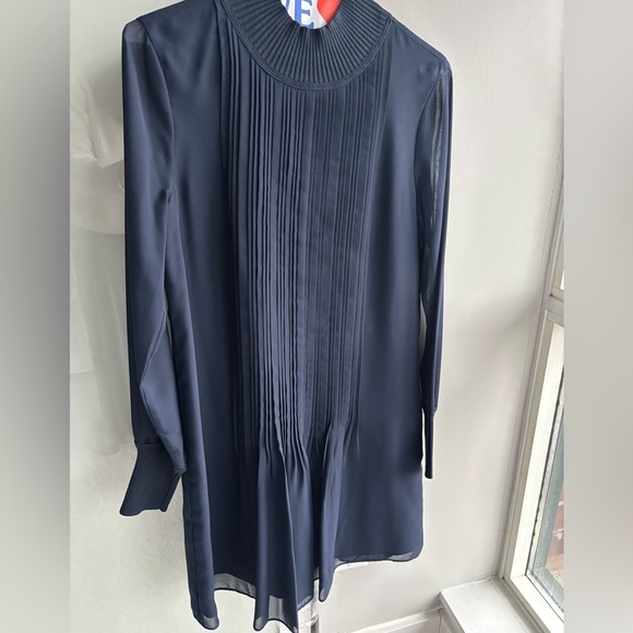 Club Monaco Dresses & Skirts - Club Monaco Shift Style Navy High Neck Dress